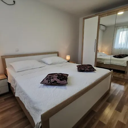 Apartment Peco *